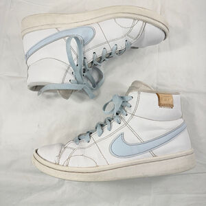 NIKE Court Royale 2 White Leather Size 7